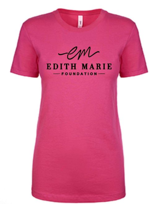 pink t-shirt